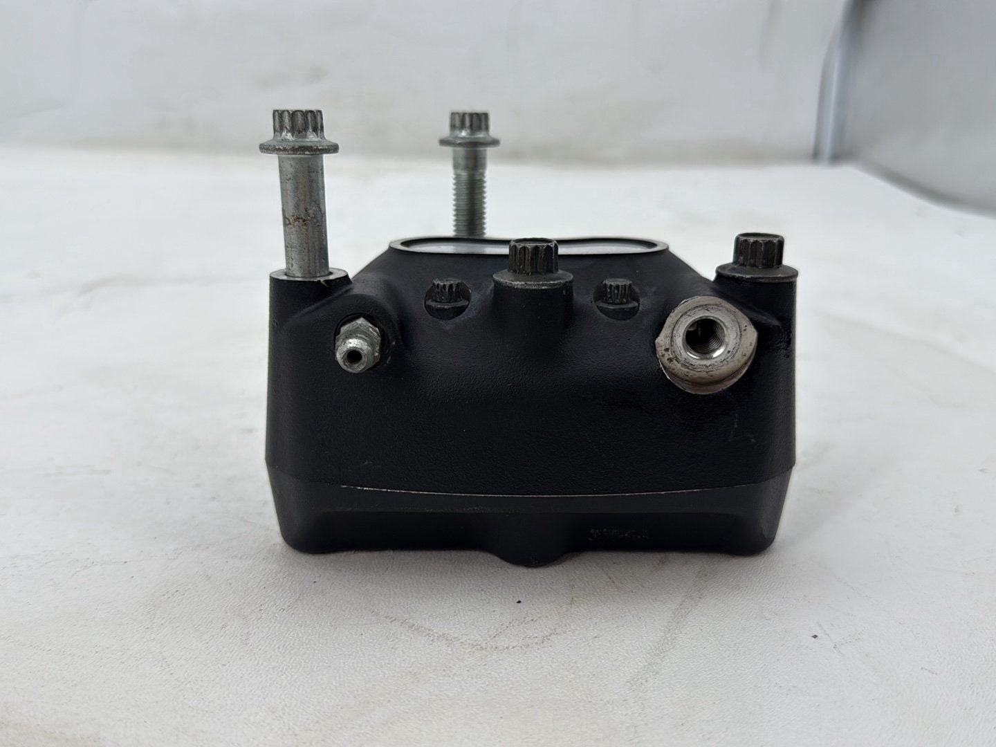 2007 Harley Street Glide Touring FLHX OEM Front Right 1 Brake Caliper