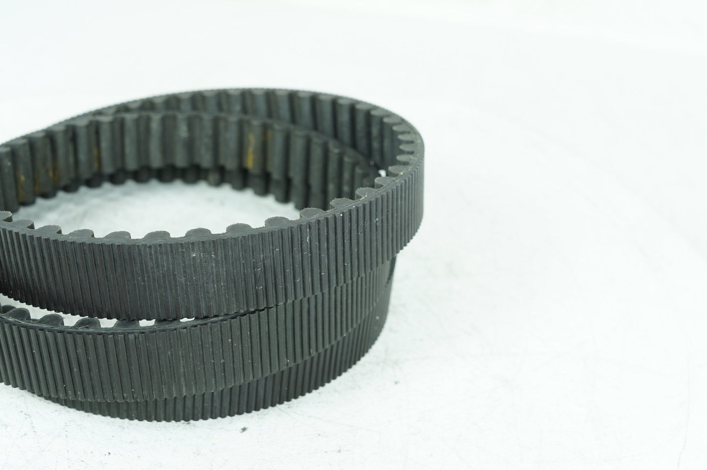 26242 2006 Harley-Davidson Dyna Super Glide Rear Drive Belt  	40015-00