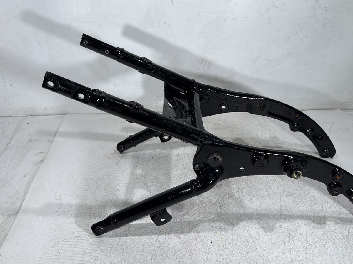 2018 Harley Road Glide Touring FLTRXS OEM Rear Back Sub Frame Rail Bar 48079-09BHP