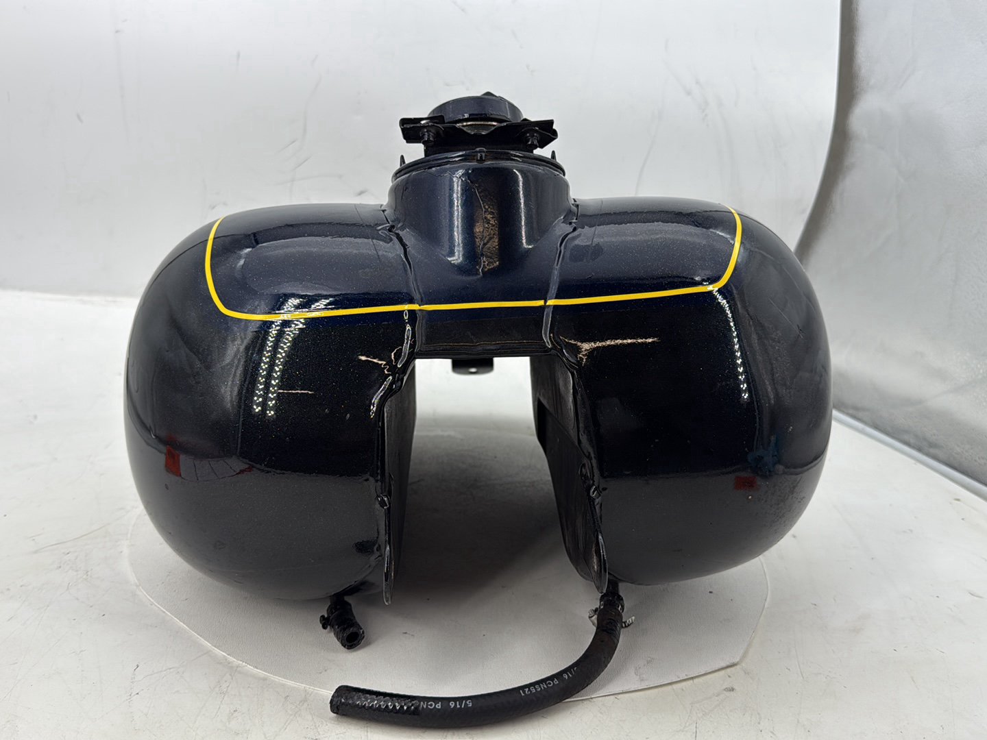 2005 Harley Road Glide Touring FLTRI OEM Fuel Gas Tank Gasoline Reservoir
