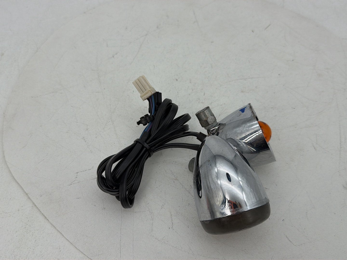 2007 - 2017 Harley-Davidson Dyna Super Glide Custom Front Left Right Turn Signal Indicators  	68972-00
