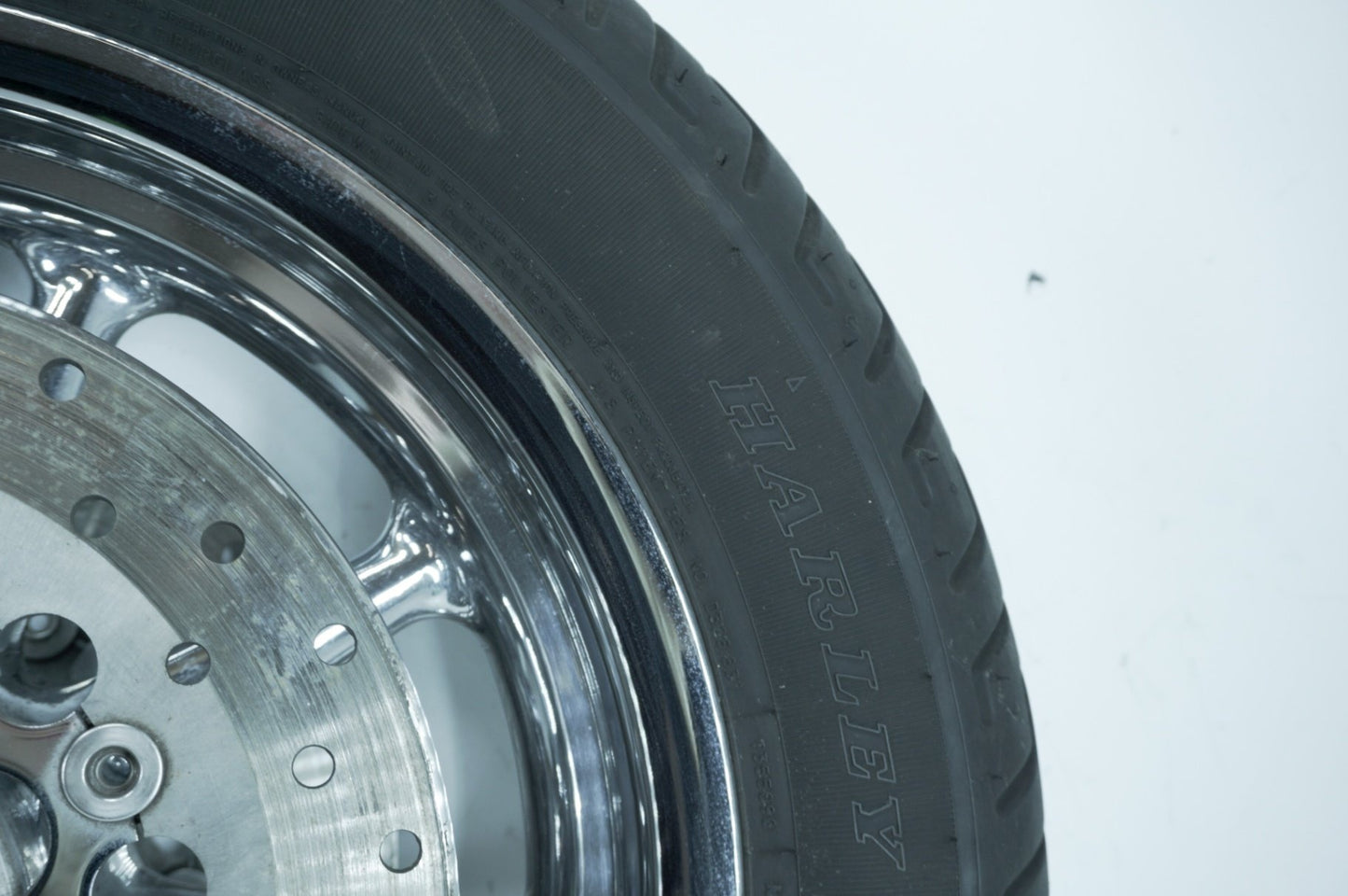 2007 - 2011 Harley-Davidson Touring CVO Electra Screamin Eagle Front & Rear Wheel Rim Tire 43539-04