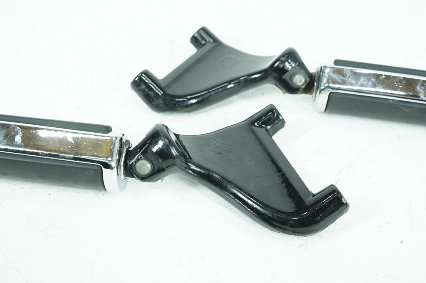 2004 - 2013 Harley-Davidson Sportster Custom Passenger Left & Right Foot Pegs 49314-04