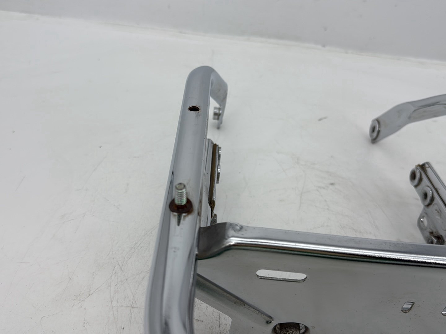 2008 Harley Touring FLHTCU Electra Glide Ultra OEM Rear License Plate Support Bar Holder