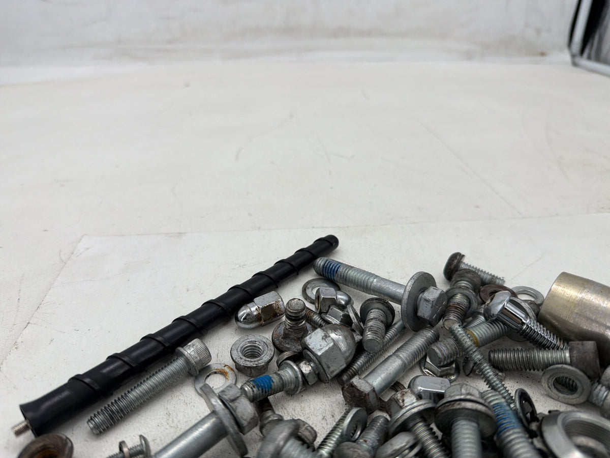 2016 Harley Dyna Fat Bob FXDF 103 OEM Hardware Bolts Nuts & Brackets