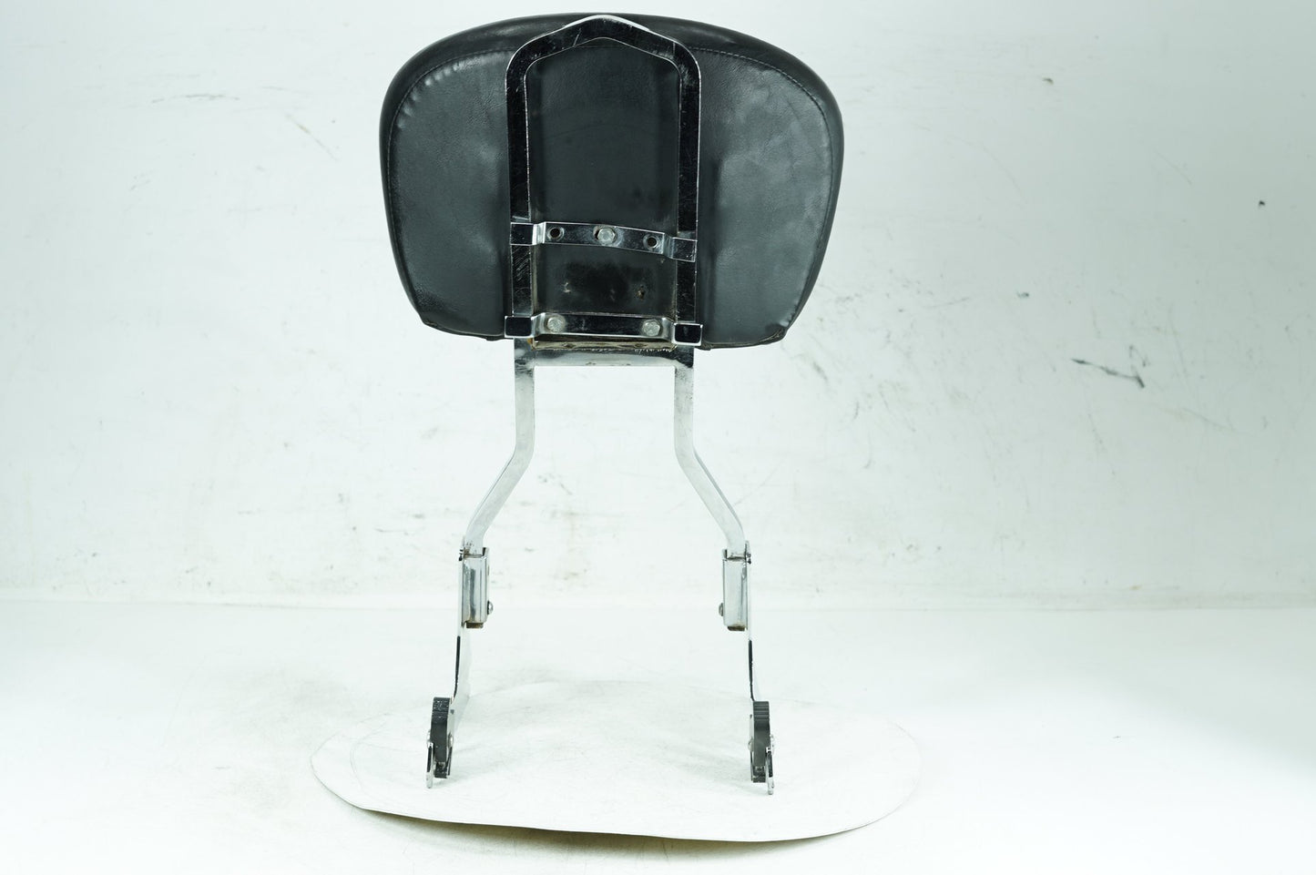 1999 - 2006 Harley-Davidson Softail Fat Boy Rear Sissy Bar w/ Backrest Cushion Pad  	52731-00