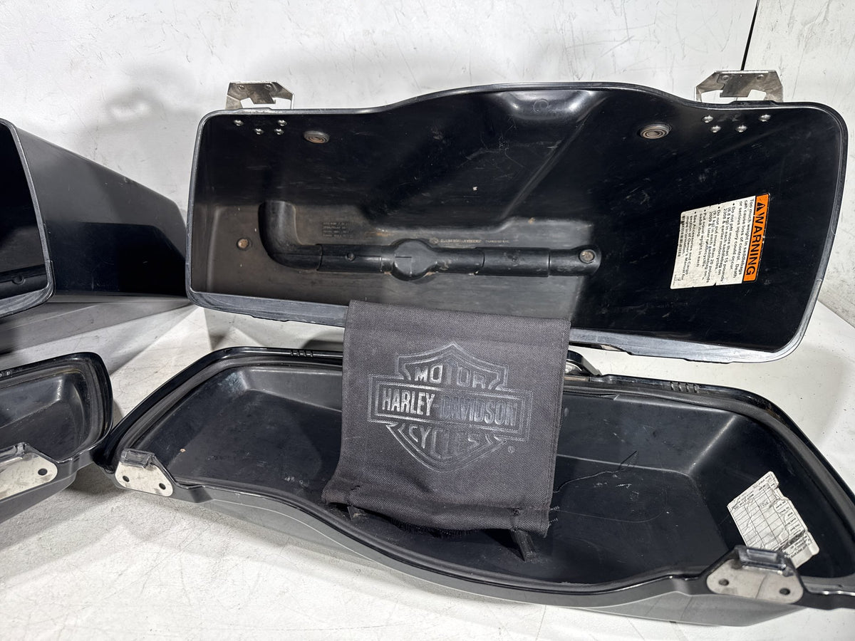 2013 Harley Street Glide Touring FLHX OEM Left Right Saddlebags Luggage NOKey
