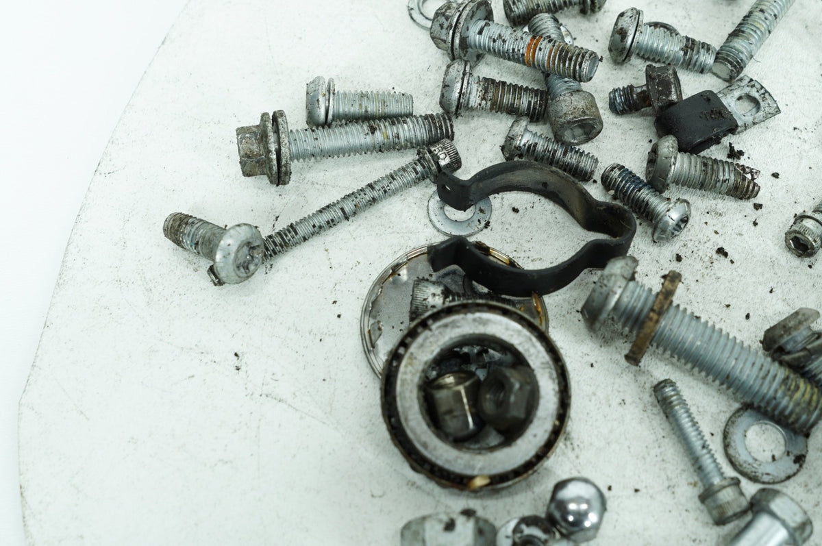2015 Harley-Davidson Dyna FXDBP - Hardware Bolts Nuts & Brackets
