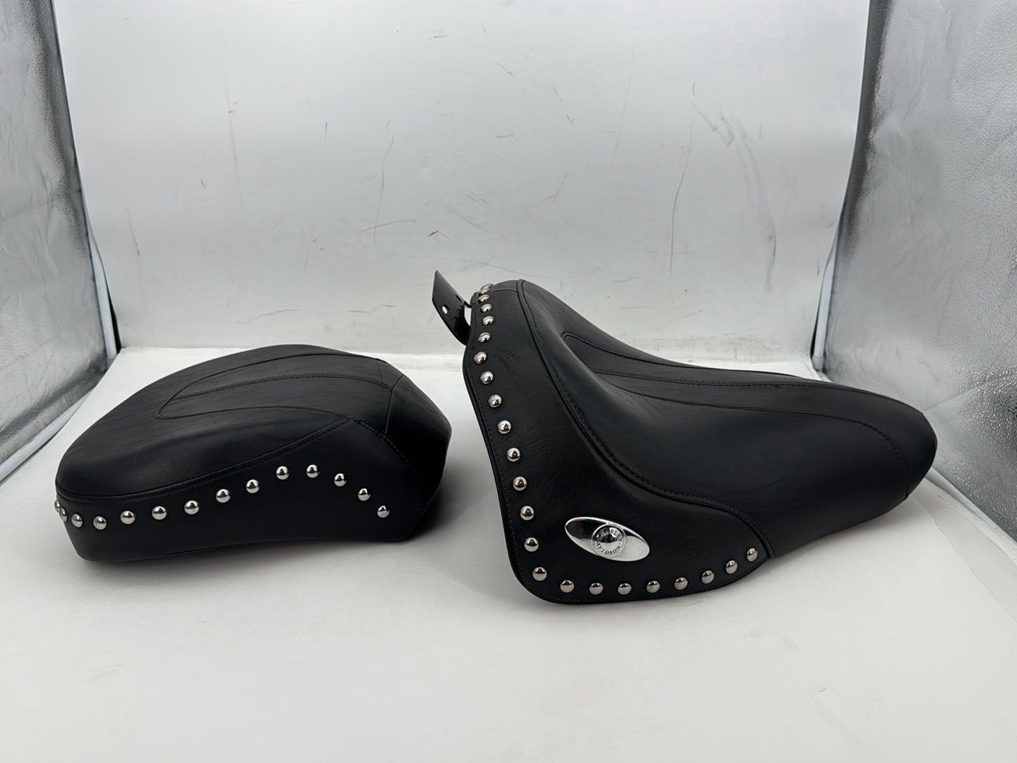 2007 Harley Softail Heritage Classic FLSTC OEM Passenger Rider Driver Seat Saddle