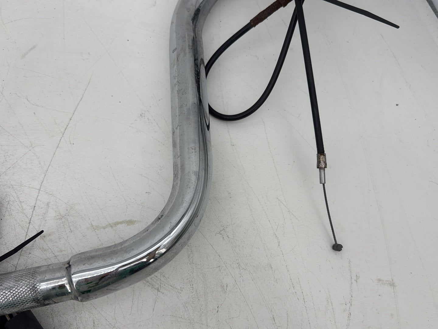 2005 Harley Dyna FXDWG Wide Glide OEM Handlebars Left Right Switches Controls