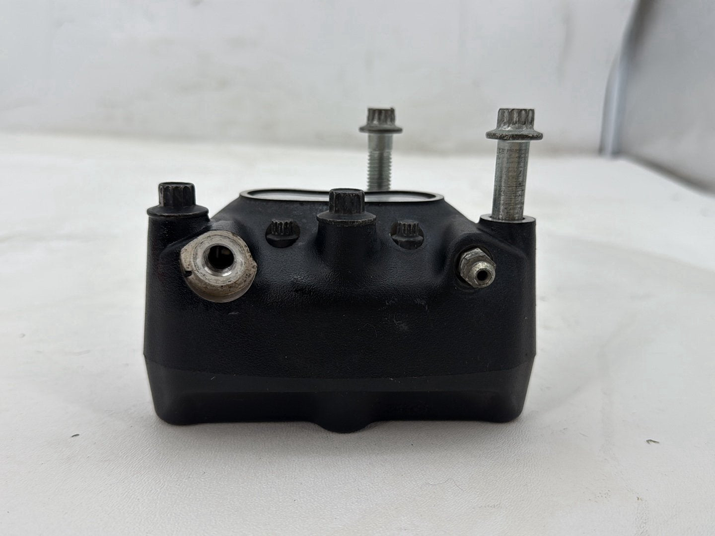 2007 Harley Street Glide Touring FLHX OEM Front Left 1 Brake Caliper