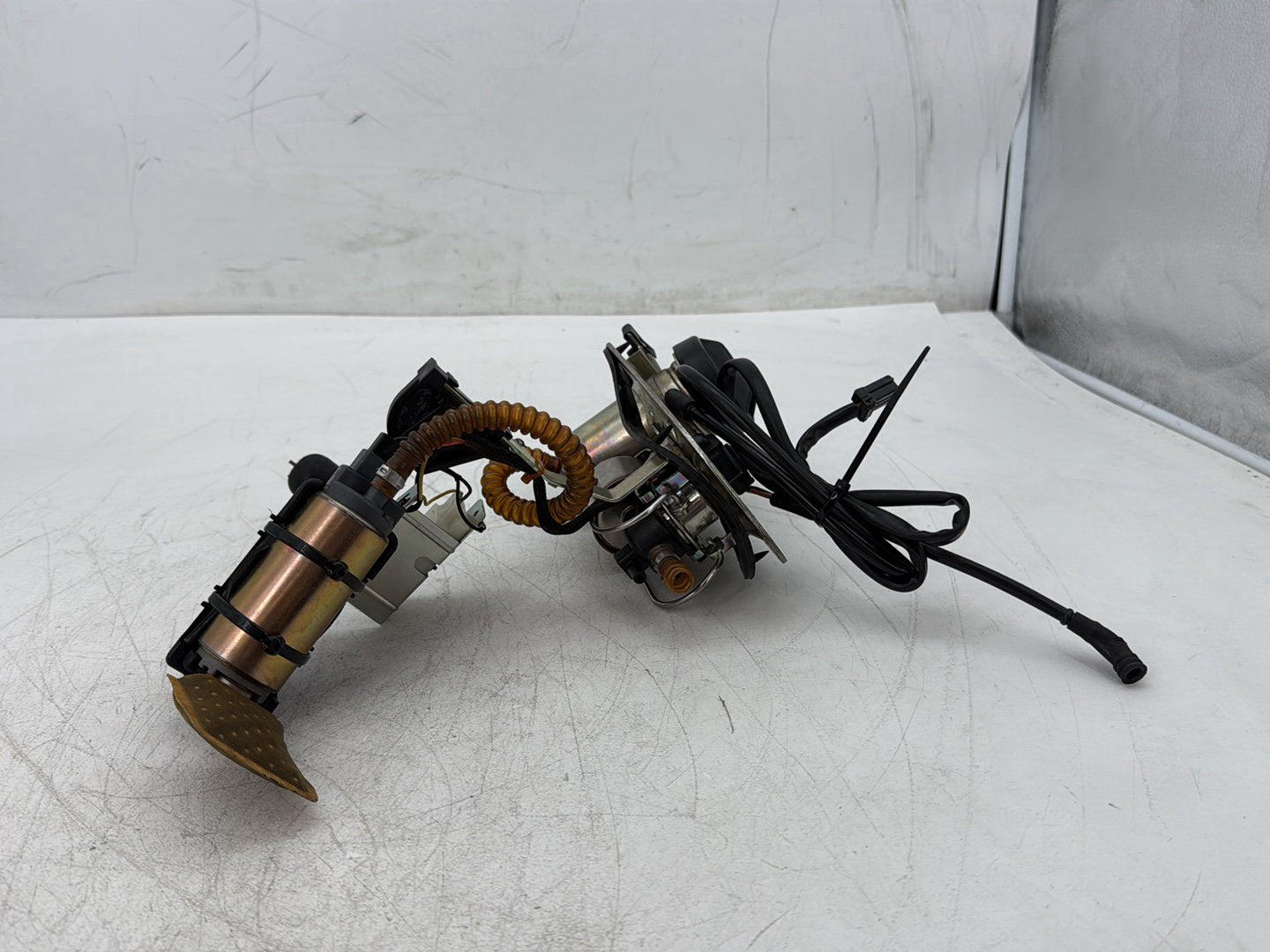 2005 Harley Electra Glide Touring Ultra FLHTCUI OEM Fuel Pump Gas Gasoline Petrol Sending