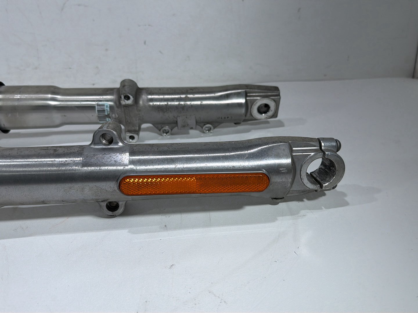 2011 Harley Heritage Softail Classic FLSTC OEM Front Triple Tree Set & LH RH Fork Legs Sliders