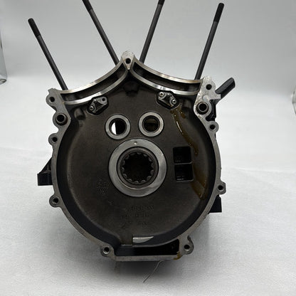 1999 - 2006 Harley-Davidson Touring Electra Glide Classic Crankcase Shaft Engine Motor Cover 24630-03
