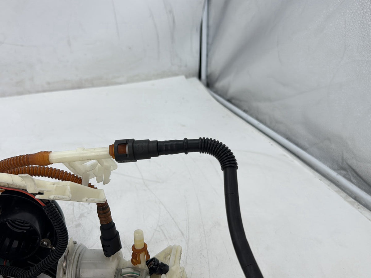 13 Harley Electra Glide Touring Ultra OEM Fuel Pump Gas Gasoline Petrol Sending