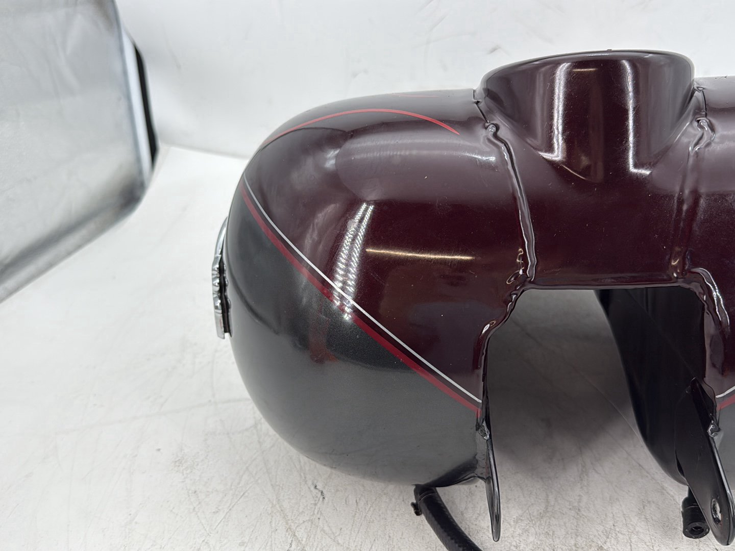 2005 Harley Electra Glide Touring Ultra FLHTCUI OEM Fuel Gas Tank Gasoline Reservoir