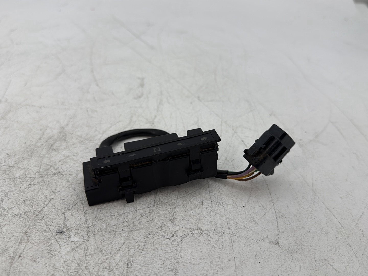 2000 Harley Dyna FXDWG Wide Glide OEM Dash Indicator Lamp Wire Plug In