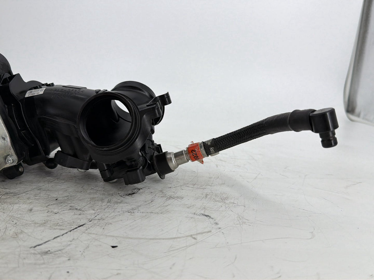2017 Harley Touring FLHXS Street Glide OEM Engine Intake Manifold Throttle Body