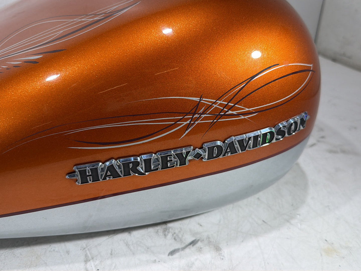 2014 Harley Electra Glide Touring Ultra OEM Fuel Gas Tank Gasoline Reservoir