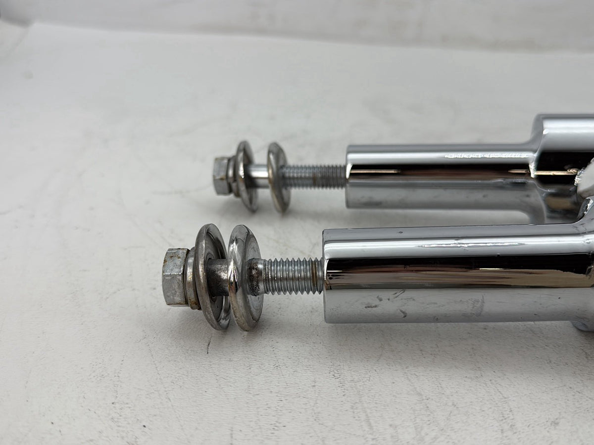 2006 Harley Dyna FXDWGI Wide Glide OEM Front Handlebar Riser Top Clamp Chrome