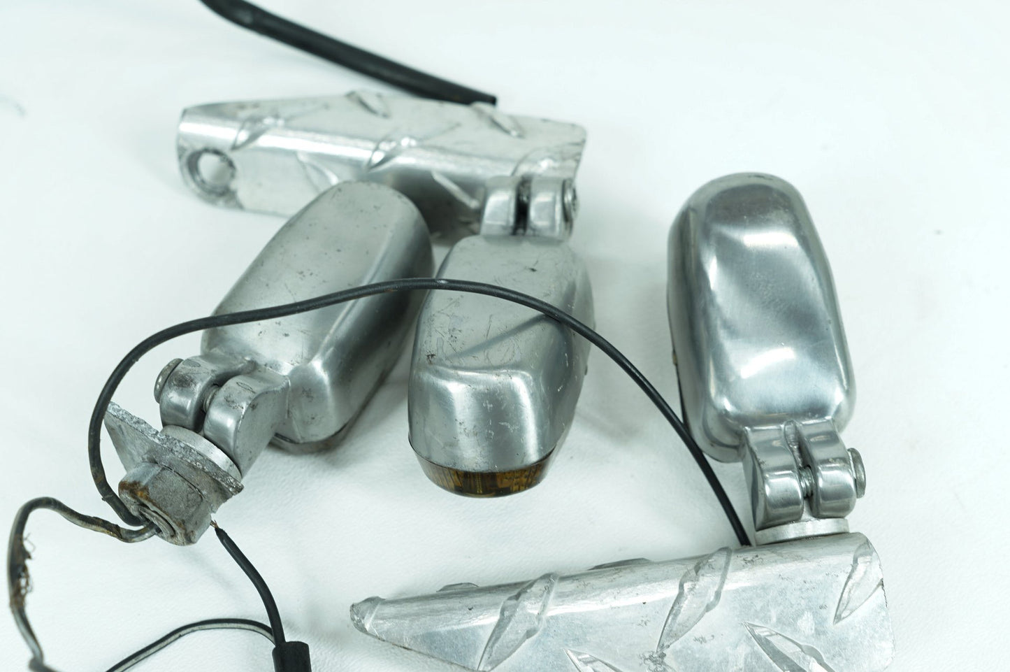 1984 - 1990 Harley-Davidson Sportster Evolution Front Left Right Turn Signal Indicators 68405-86