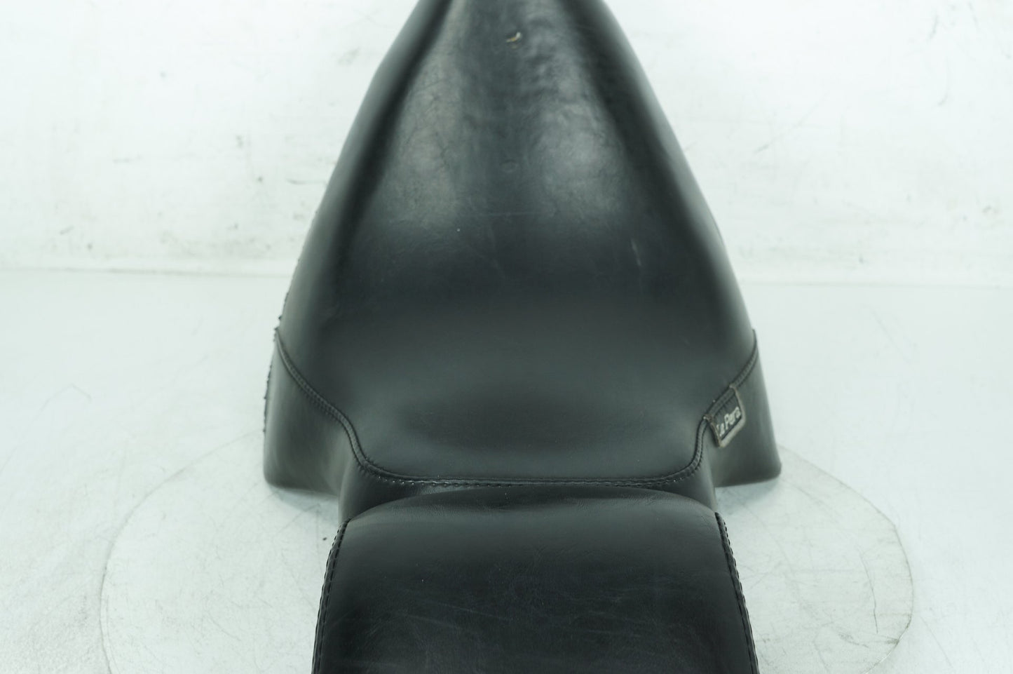 1999 - 2006 Harley-Davidson Softail Fat Boy Passenger Driver Seat Saddle Le Pera P293908