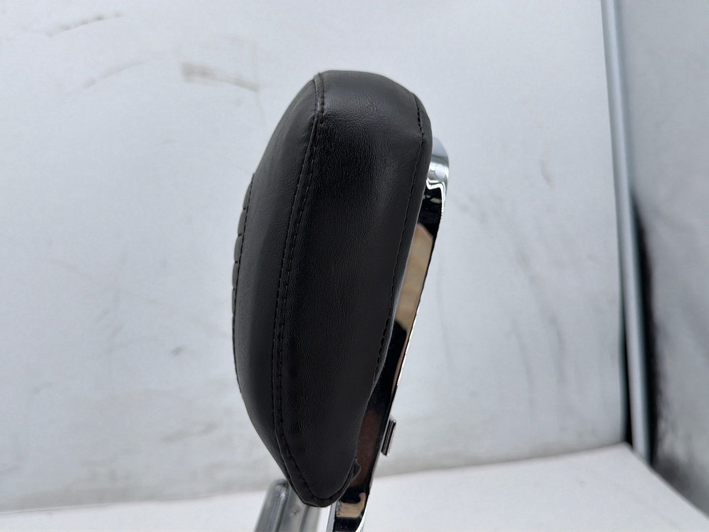 2005 Harley Dyna Wide Glide FXDWG OEM Rear Sissy Bar w/ Backrest Cushion Pad