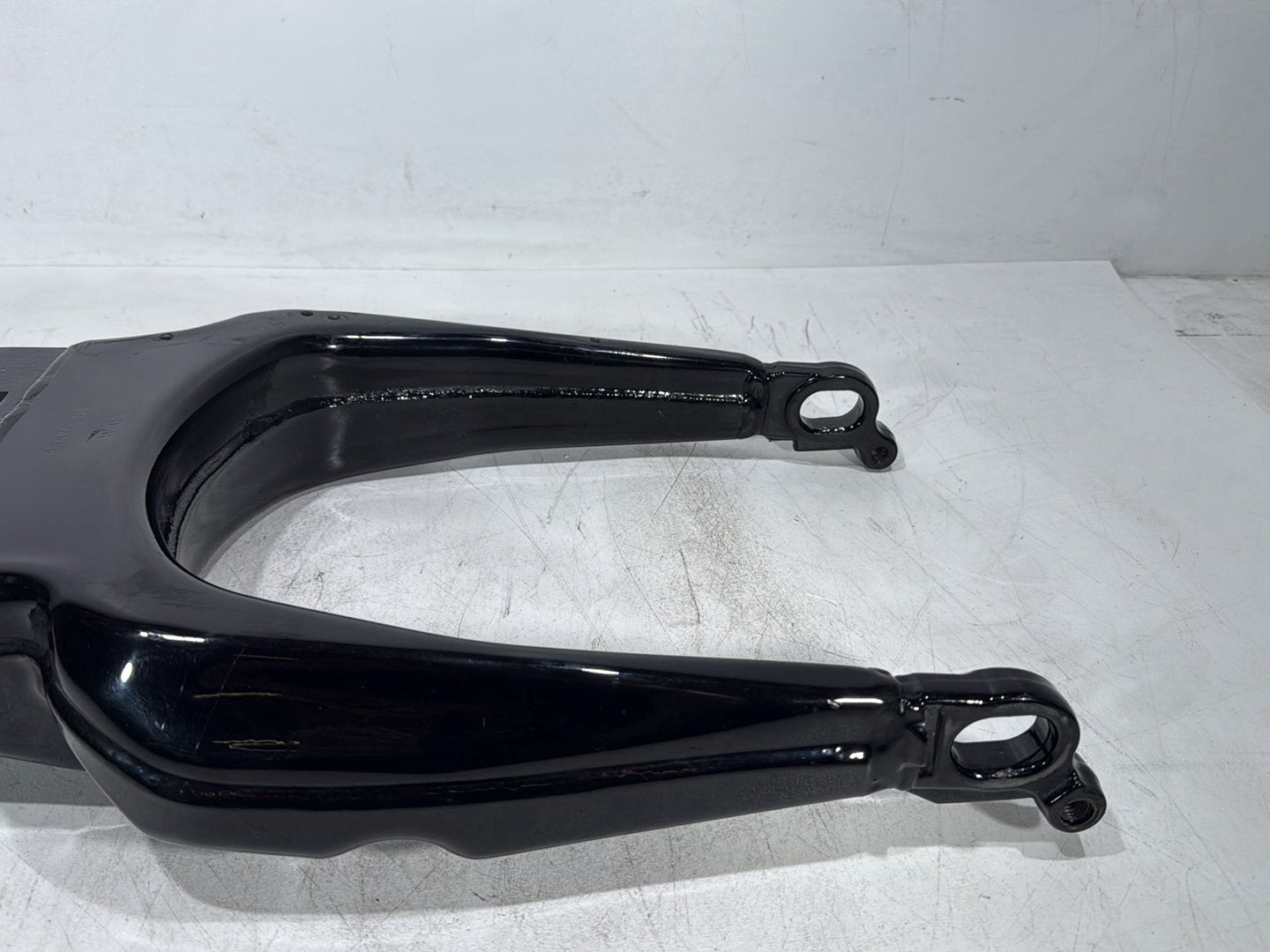 2016 Harley Road King Touring FLHR OEM Rear Fork Swingarm Swing Arm