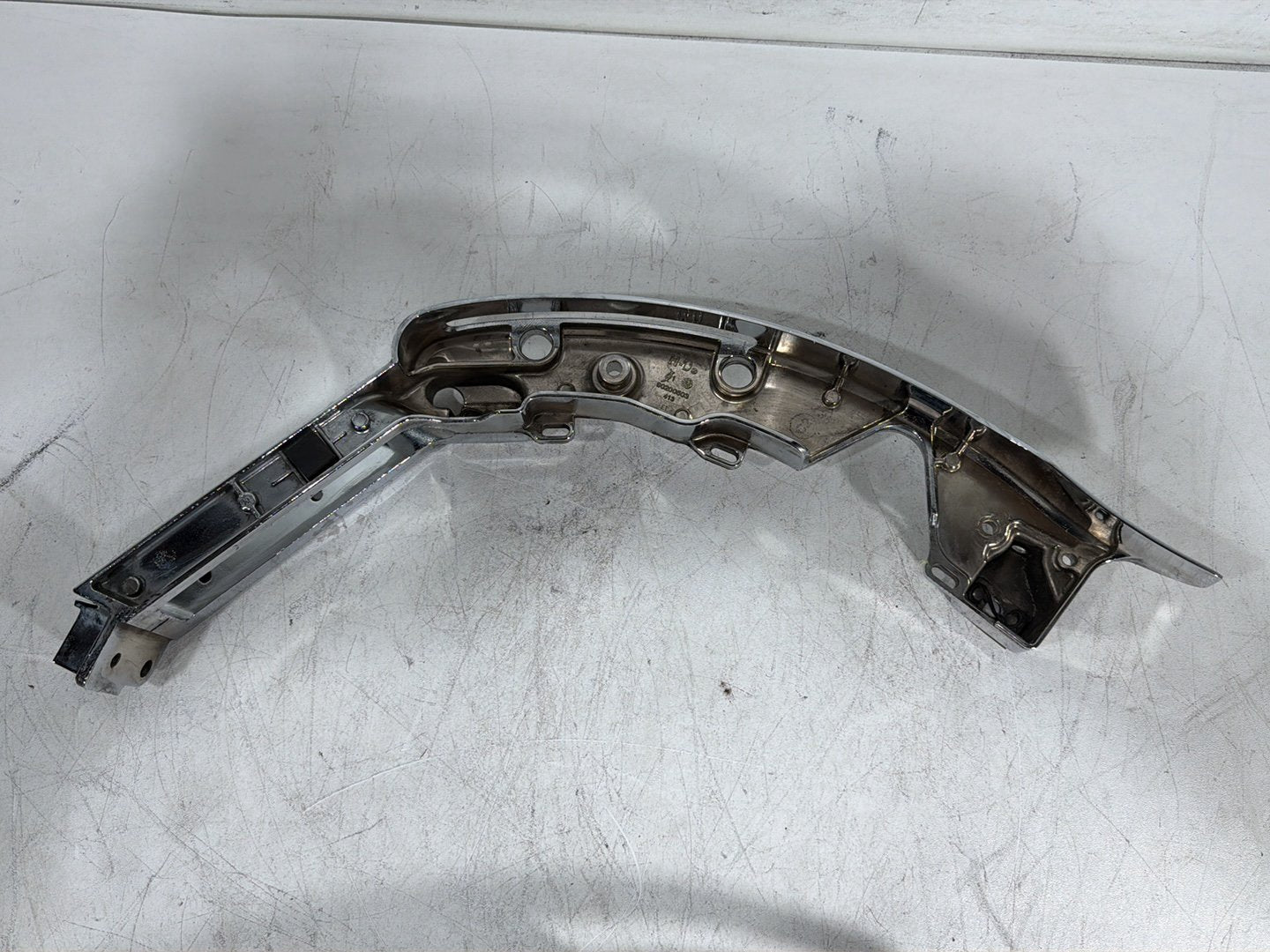2014 Harley Electra Glide Touring Ultra OEM Left Right Saddlebag Fender Struts Brackets