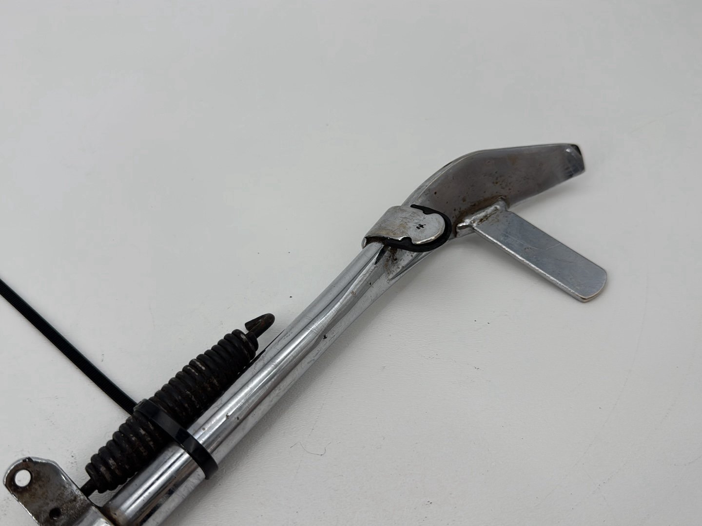 1999 - 2006 Harley-Davidson Touring Electra Glide Classic Left Side Jiffy Kick Stand & Spring 50075-83B