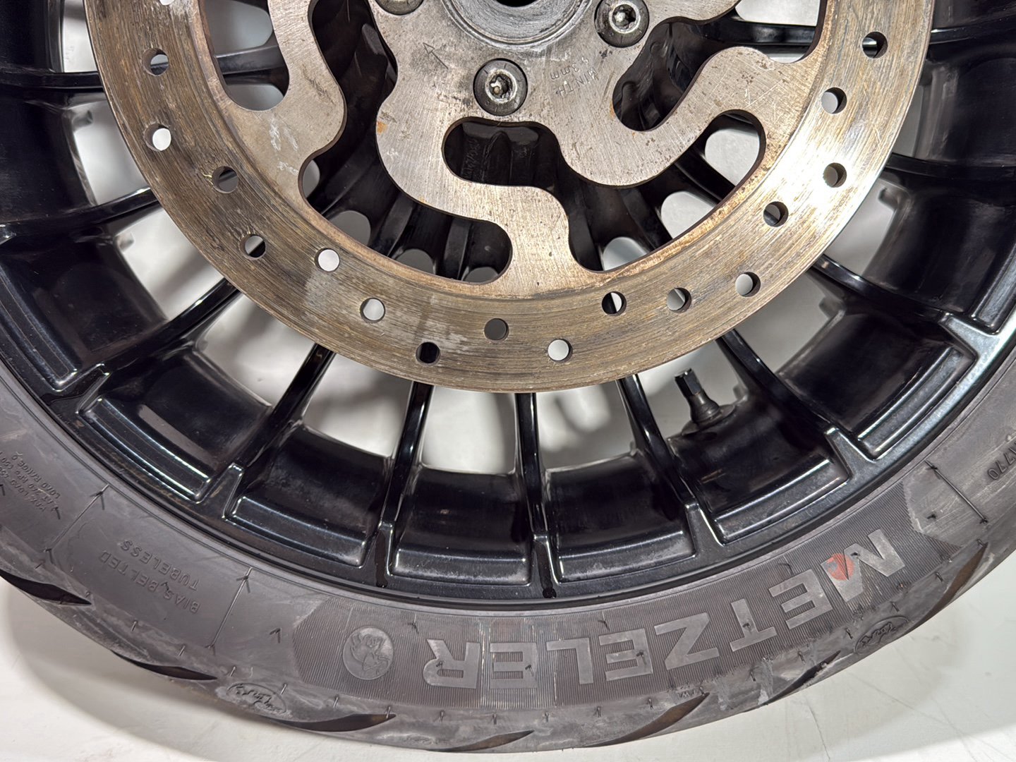 2019 - 2023 Harley-Davidson Touring Road King Special Rear Wheel Rim Tire 40900484A