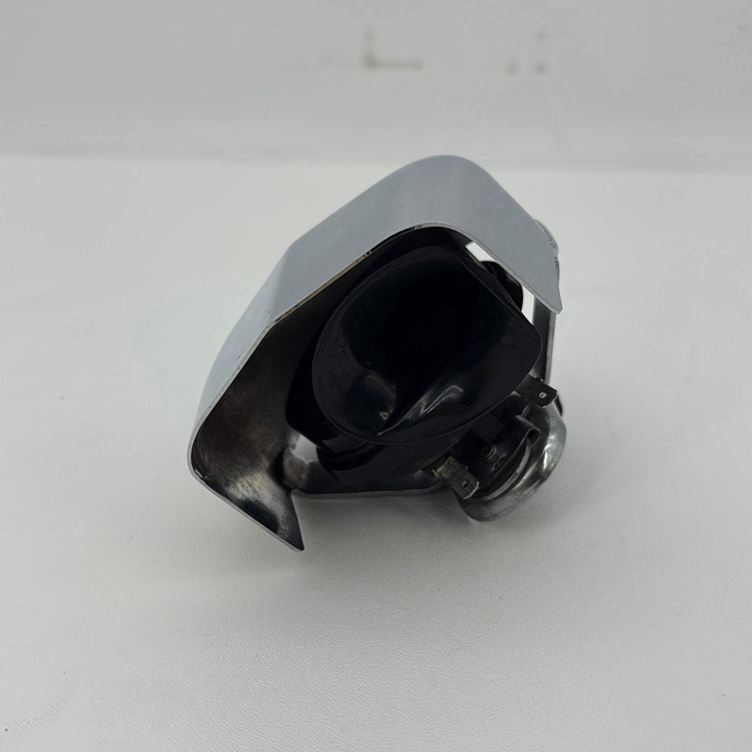 2007 - 2012 Harley-Davidson Touring Street Glide Horn Signal Klaxon Chrome Cover 69012-93A