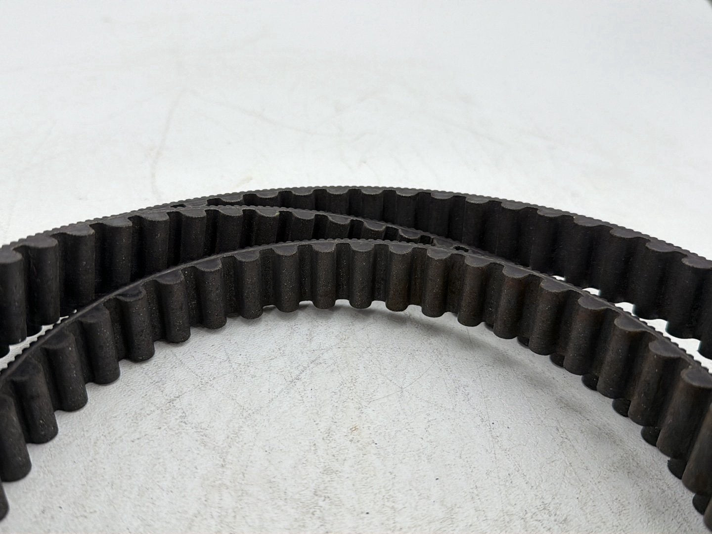 2013 Harley Street Glide Touring FLHX OEM Rear Drive Belt 40024-07 137T 1"