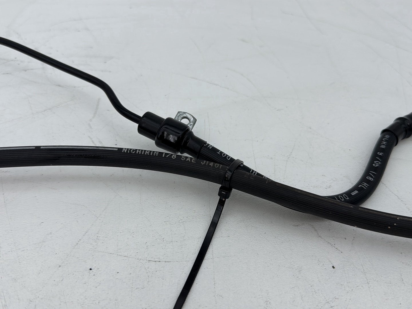 2004 - 2013 Harley-Davidson Sportster 1200 Custom Front Brake Hose Line Pipe 45449-04