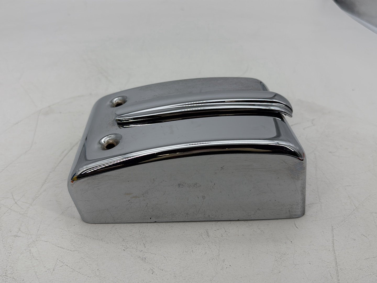 2007 - 2012 Harley-Davidson Dyna Super Glide Electrical Panel Holder Bracket Carrier Caddy 66333-04