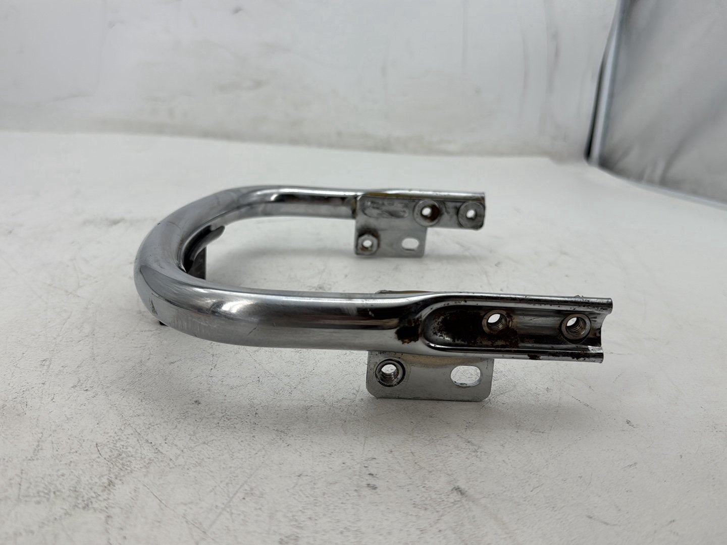2007 Harley Street Glide Touring FLHX OEM Rear License Plate Support Bar Holder