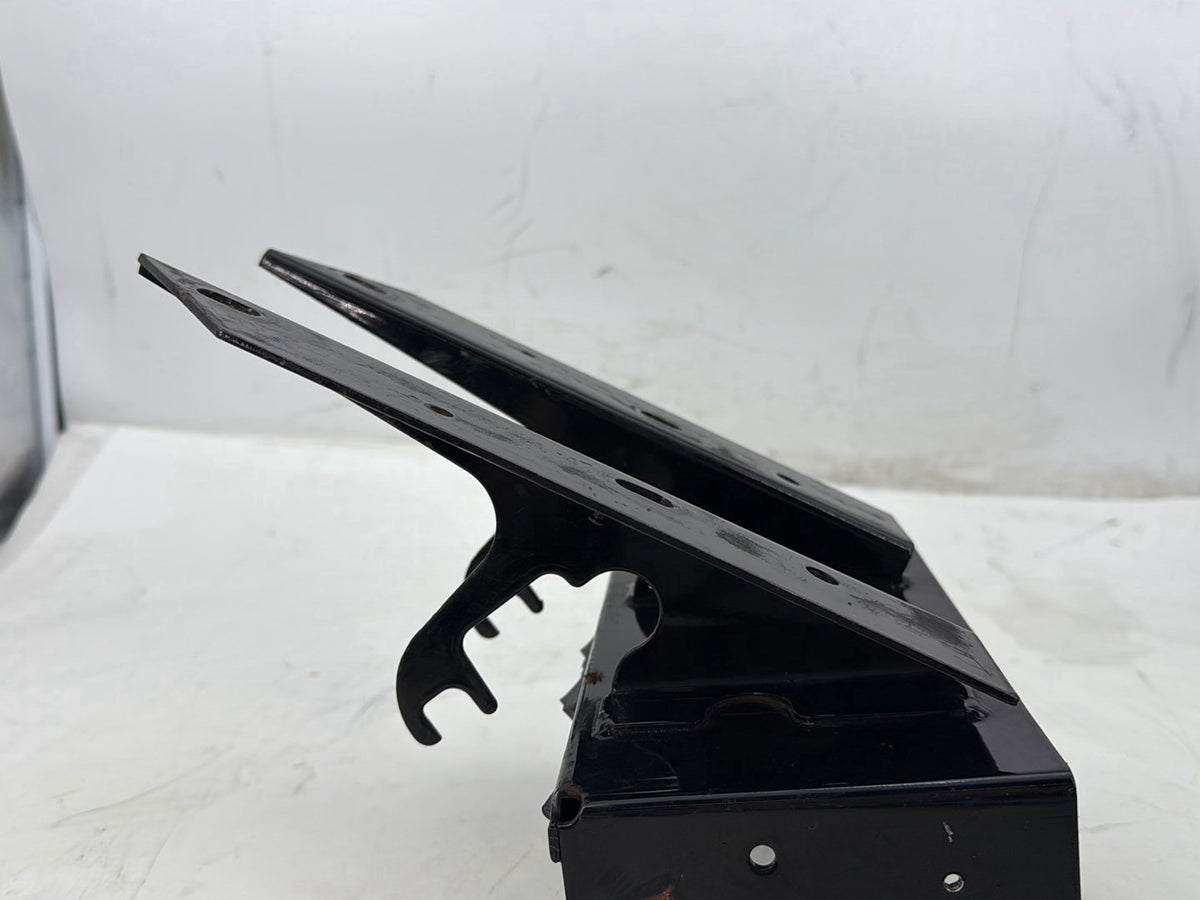 2005 Harley Road Glide Touring FLTRI OEM Inner Fairing Mount Support Bracket