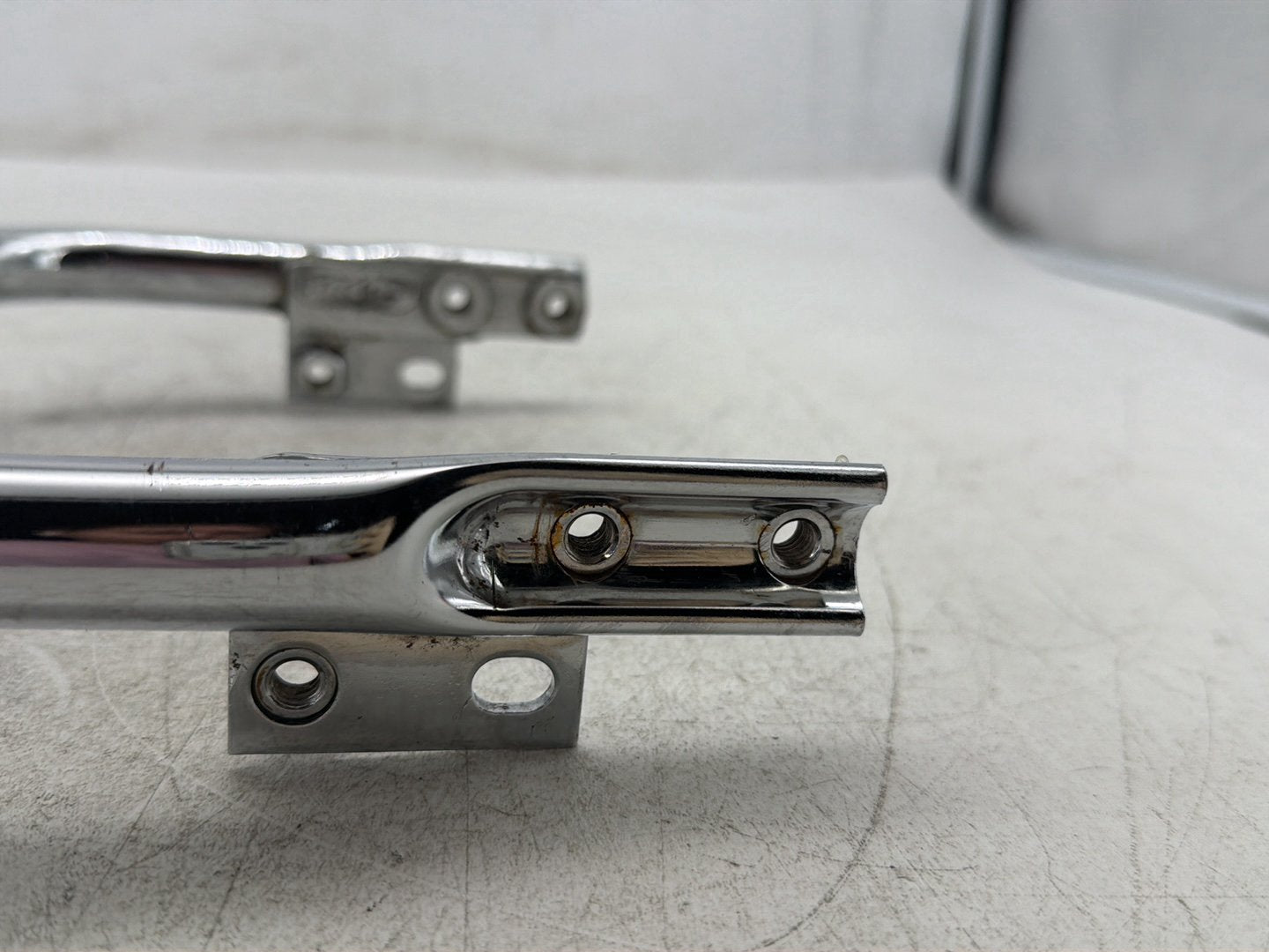 1999 Harley Electra Glide Touring FLHT OEM Rear License Plate Support Bar Holder