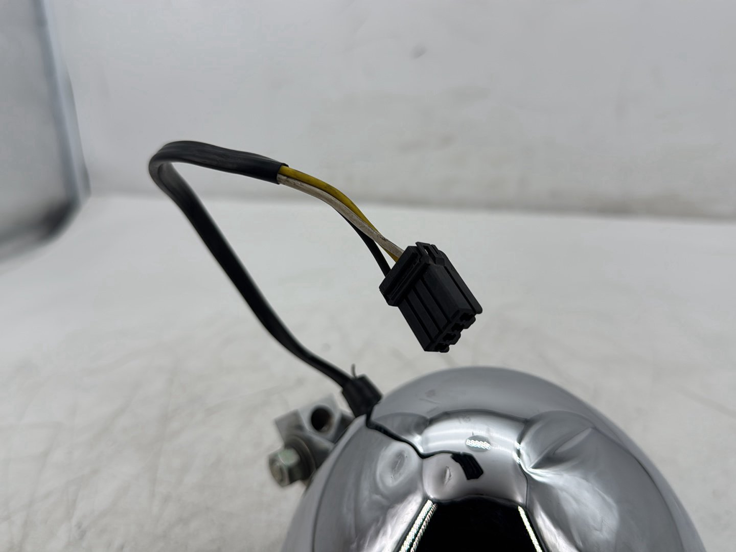 2003 Harley Dyna Wide Glide FXDWG OEM Headlight Headlamp Head Light Halogen