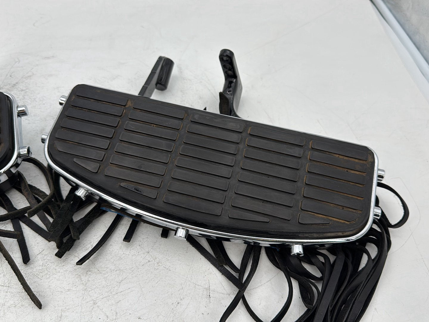 1999 - 2006 Harley-Davidson Touring Electra Glide Classic Left Right Driver Floorboard Foot Rest 50621-79A