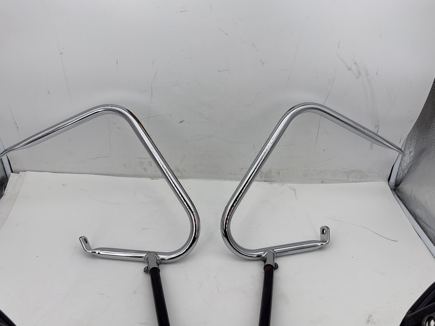 2011 Harley Road King Touring Classic Rear Left Right Saddlebag Guard Rails Bar