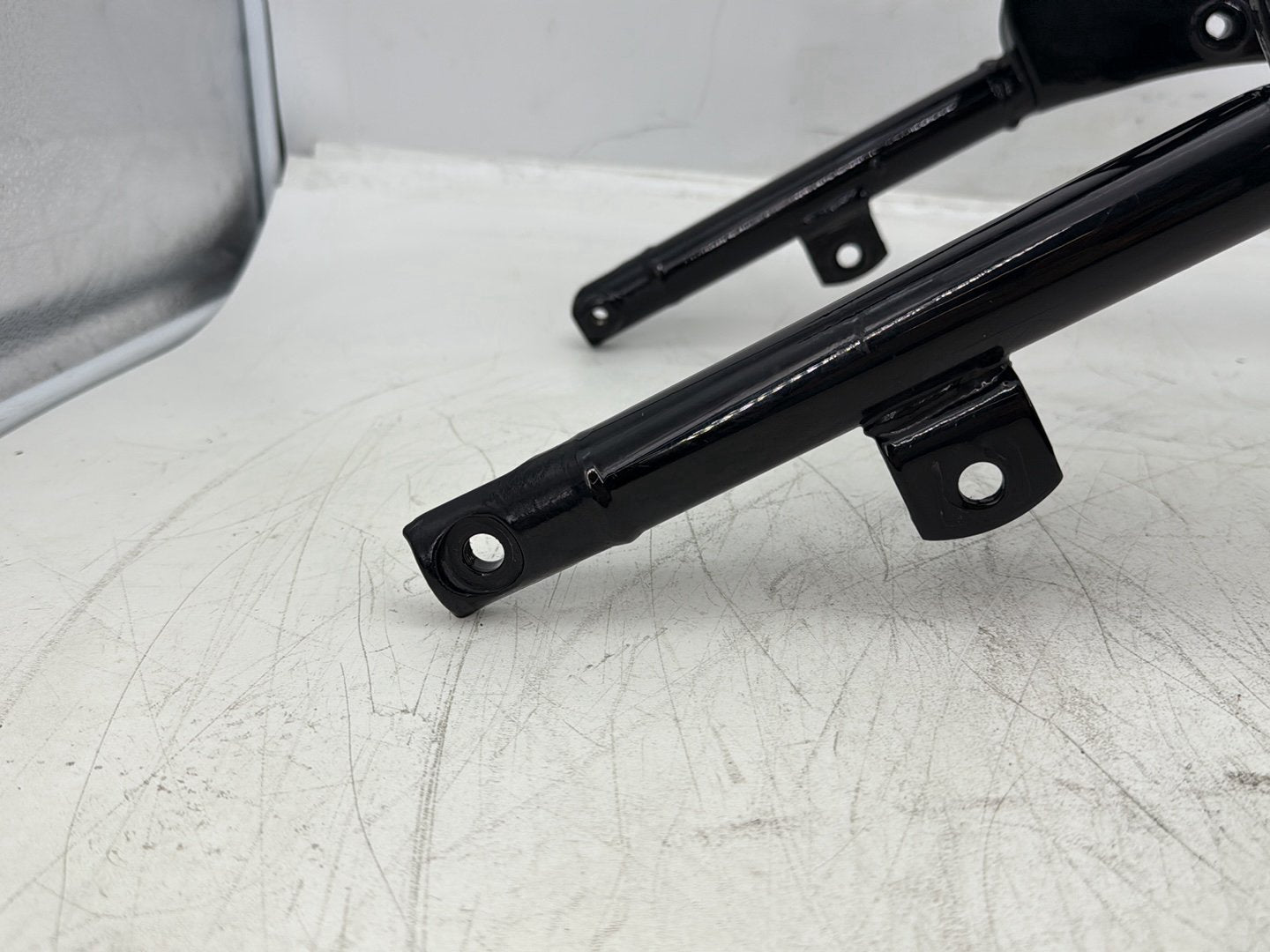 2012 Harley Street Glide Touring FLHX OEM Rear Back Sub Frame Rail Bar 48079-09BHP