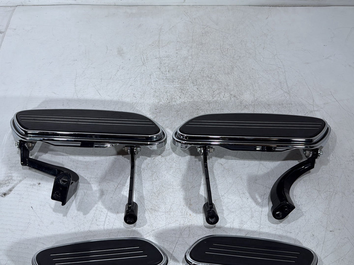 10 Harley Street Glide Touring FLHX OEM LH RH Driver & Pass Floorboard Foot Rest