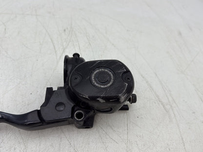 2004 Harley Sportster XL883C 883 Custom OEM Front Right Brake Lever Master Cylinder