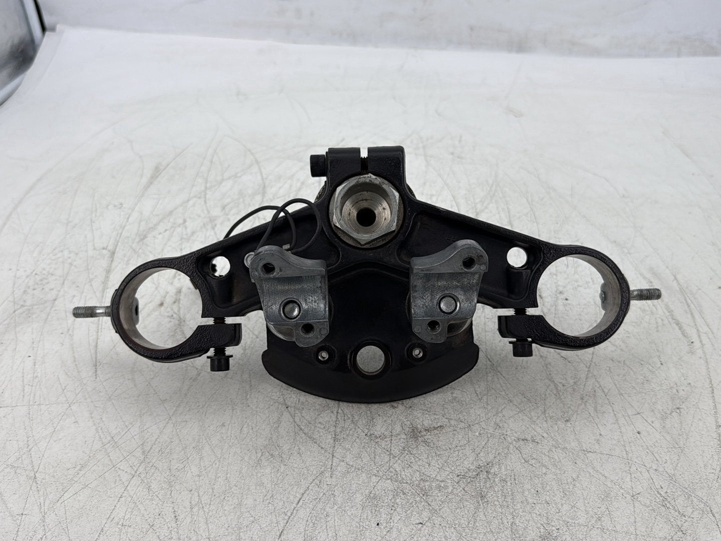 2016 Harley Road King Touring FLHR OEM Front Fork Upper Triple Tree Clamps