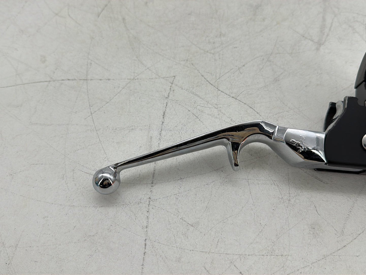 2005 Harley Softail Fat Boy FLSTF OEM Front Right Brake Lever Master Cylinder