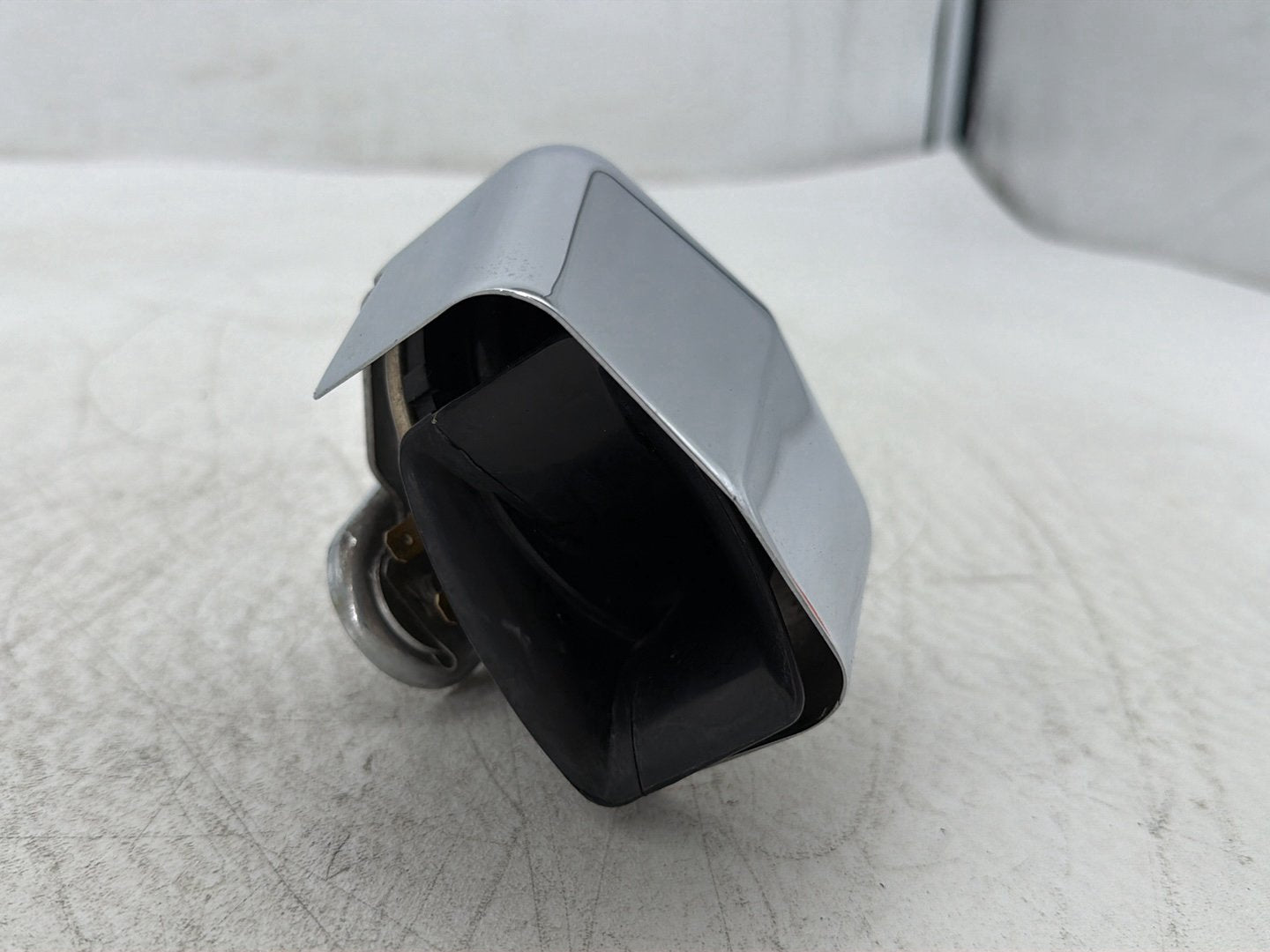2011 Harley Heritage Softail Classic FLSTC OEM Horn Signal Klaxon Chrome Cover