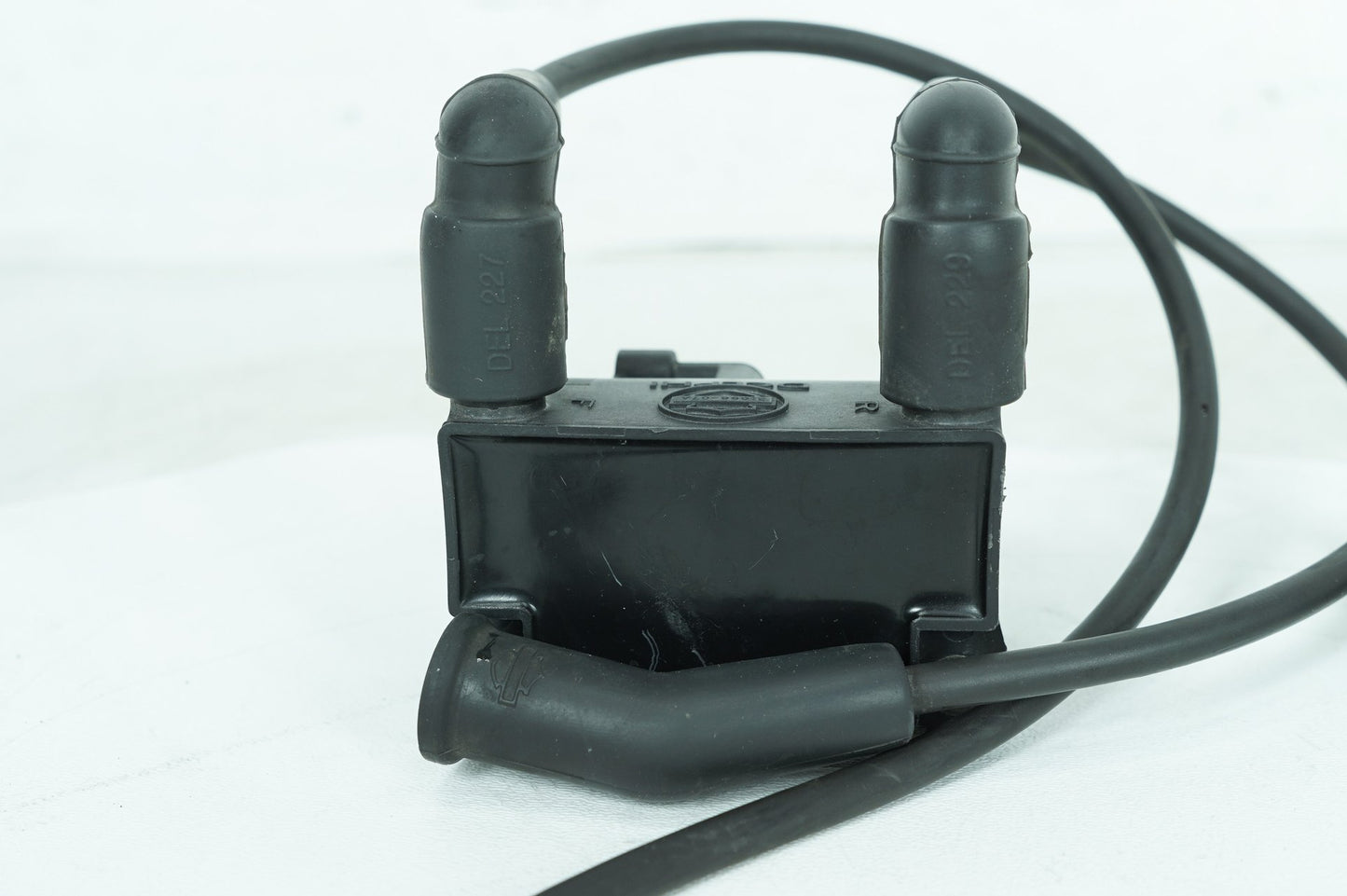 2007 - 2012 Harley-Davidson Touring Road Glide Ignition Coil Spark Plugs Cable 31696-07A