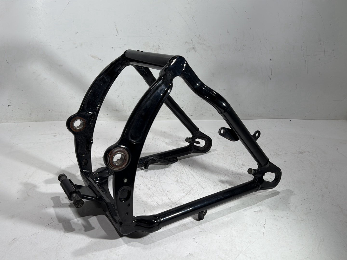 2011 Harley Heritage Softail Classic FLSTC OEM Rear Fork Swingarm Swing Arm