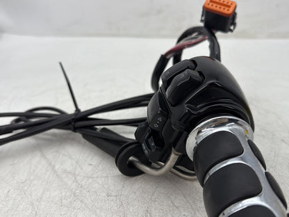 2005 Harley Electra Glide Touring Ultra FLHTCUI OEM Right Engine Start Kill Switches Controls